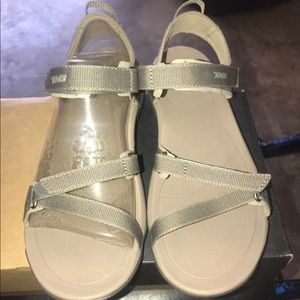 Cute walking shoe tan